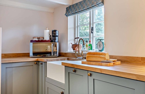 Stone House | Oak Tree Thatched Cottage