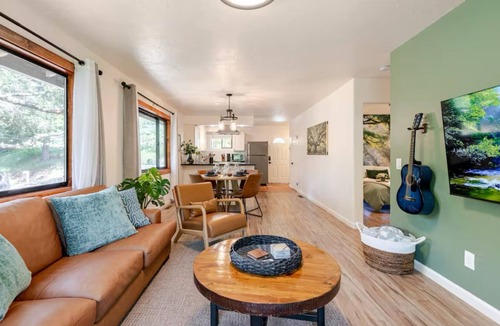 Carmel Valley House | Oak Treehouse Retreat