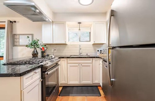 Carmel Valley House | Oak Treehouse Retreat