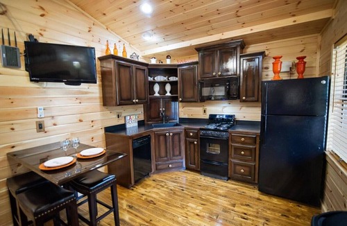 Hochatown Cabin | Oak View- Broken Bow/Hochatown- 1bd