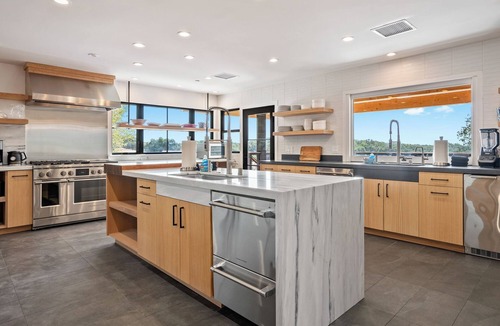 Templeton Other | Oak & Vine Vineyard House | Sleeps 21 | Views