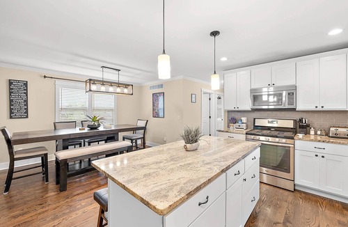 Royal Oak House | Oakdale Luxury Living