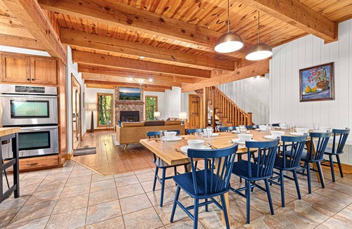 Clarkesville House | Oakey Mountain Hideaway