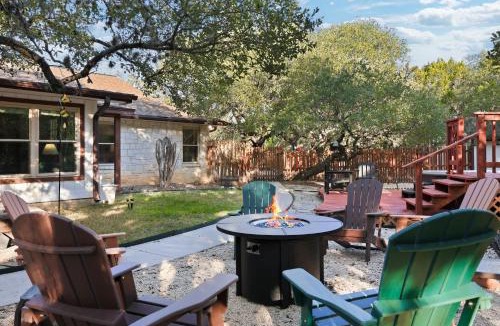 Scenic Oaks House | Oakhaven - A Birdy Vacation Rental