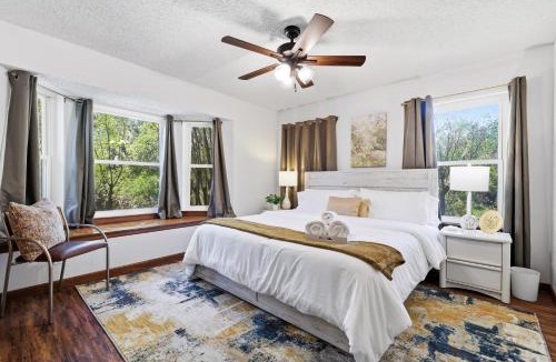 Scenic Oaks House | Oakhaven - A Birdy Vacation Rental