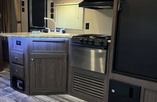 Grand Blanc RV Rental | OakHill a Peaceful Paradise!