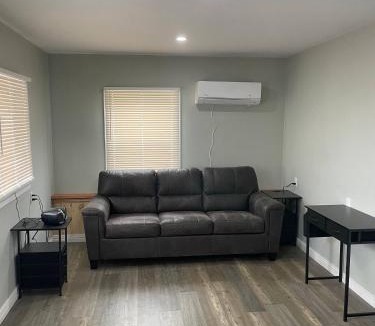 Valley Road House | Oakhill Oasis guest house