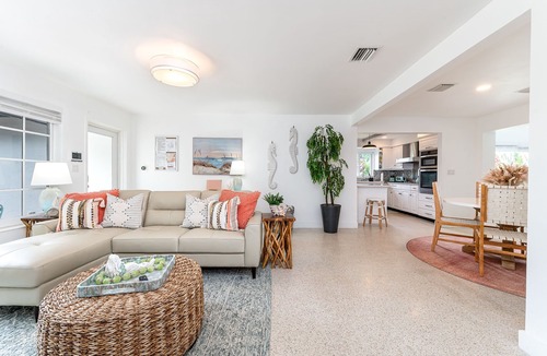 North Corals House | Oakland Pk 2/2 Pool HM 1M FTL Beach