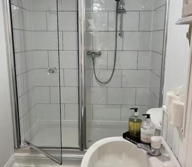 Bishops Castle House | Oaklands Farm