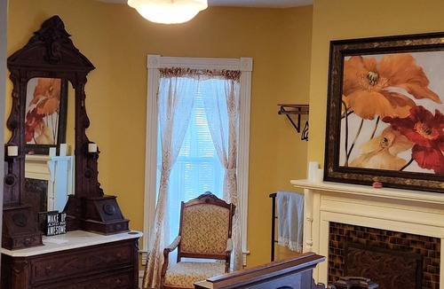 Menomonie Bed & Breakfast | Oaklawn Inn LLC