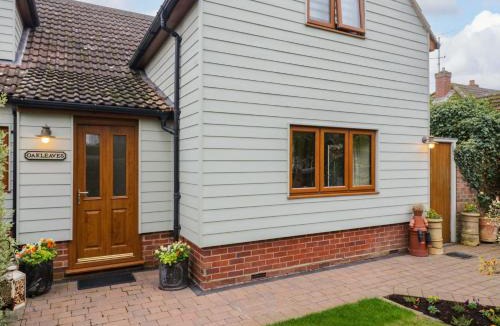 Layer Marney Apartment | Oakleaves