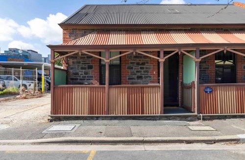Adelaide Central Business District House | Oakley Cottage, Adelaide CBD