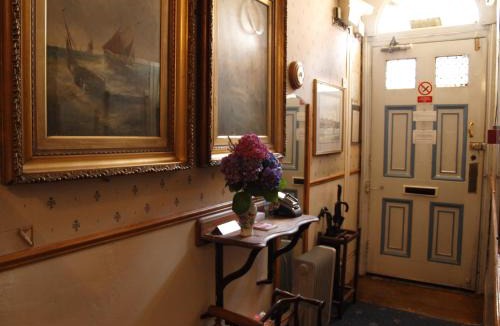 Chelsea Hotel | Oakley Hotel