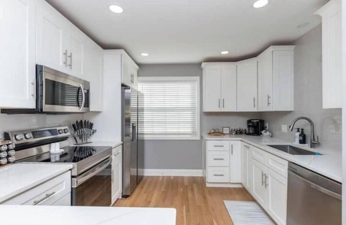 Roselawn Finance House | Oakley Oasis