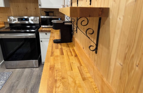Oakridge Apartment | Oakridge Adventure Studio