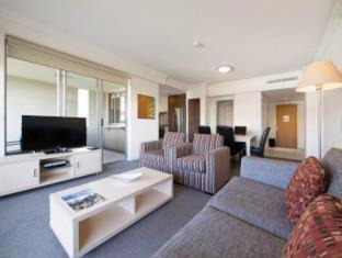 Bowen Hills Apartment | Oaks Brisbane Mews Suites