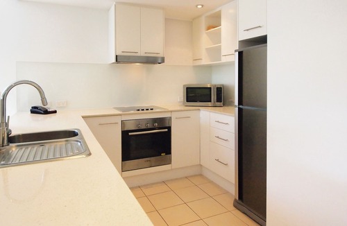 South Townsville Apartment | Oaks Townsville Gateway Suites