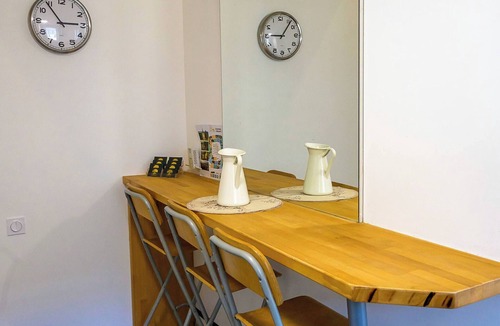 Montenay House | Oaktree Cottage – A Peaceful Country Escape