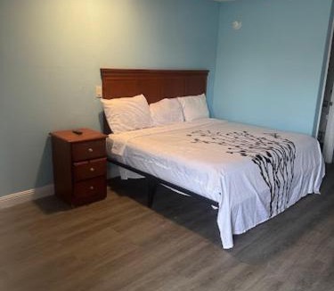 Irvine Hotel | Oaktree Inn