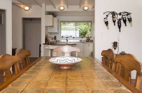 Oakura Villa | Oakura Beachfront Cottage Escape