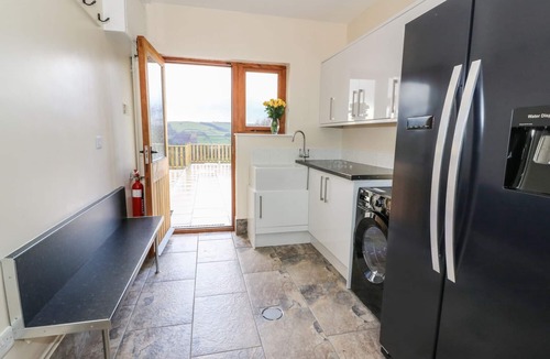 Rhayader Cottage | Oakwood House