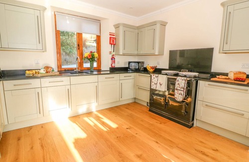 Rhayader Cottage | Oakwood House