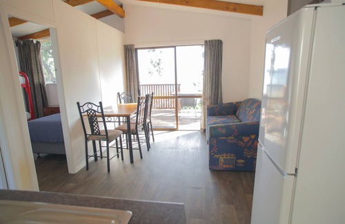 Coromandel Cabin | Oamaru Bay Tourist Park