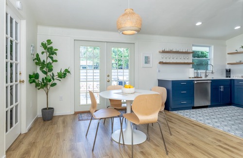 Sarasota House | Oar'asis: A Mid-century Modern Cottage