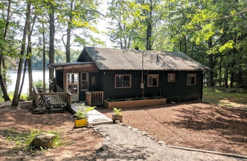 Georgian Bay Cottage | Oars n SmoresnA place to call yours.