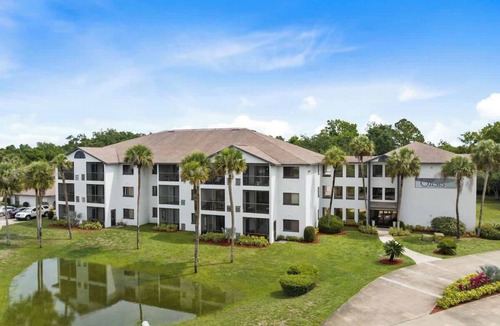 Titusville Apartment | Oasis #105 - Blue Bliss