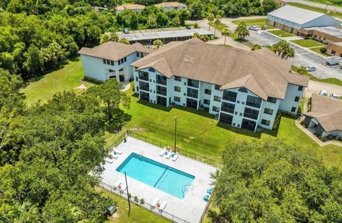 Titusville Apartment | Oasis #105 - Blue Bliss