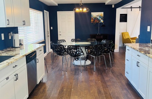 Poinciana Park House | Oasis Amidst Everything!