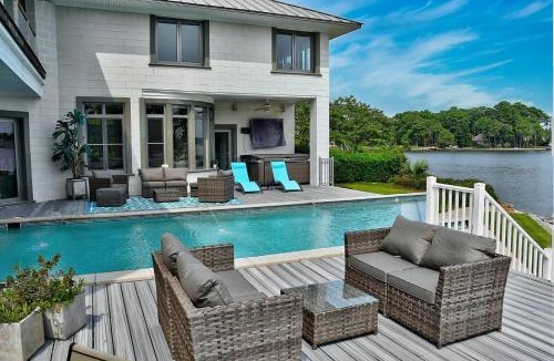 Northeast Virginia Beach Villa | Oasis at Eden Way