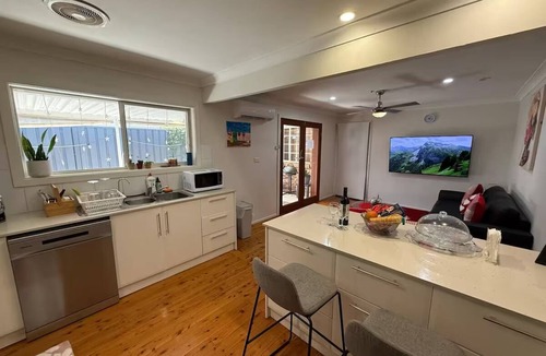 Budgewoi House | Oasis at the Lakeside