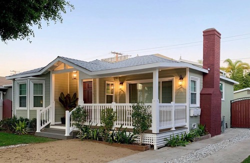 Lucerne - Higuera House | OASIS AVAILABLE NOW!