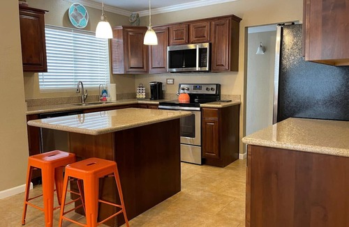 Chandler House | Oasis! BEST LOCATION! Private Pool! By Restaurants