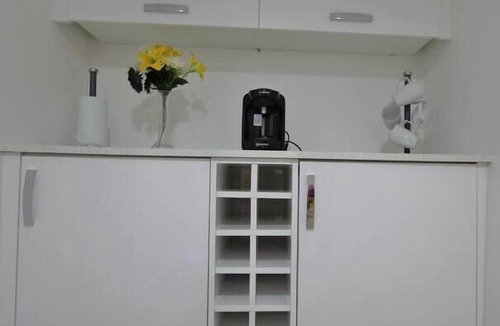 Reading City Centre Apartment | Oasis, Central Self Contained Flat by CozyNest