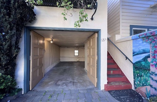 Marina District House | Oasis Courtyard Room