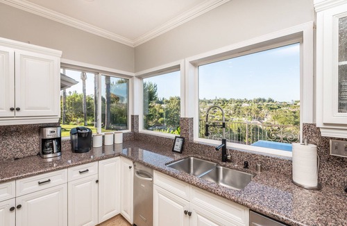 Lake Hodges House | Oasis Dream- very large Pool Slide/GameRoom/Pool/Hottub/Casita