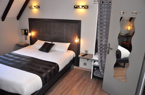 Villaines-la-Juhel Hotel | Oasis