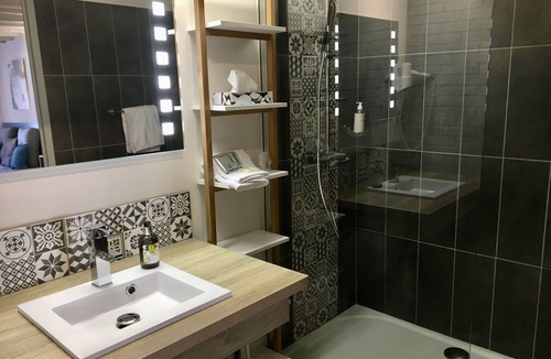 Villaines-la-Juhel Hotel | Oasis