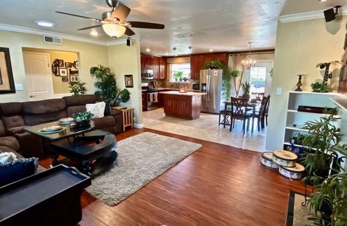 Roseville House | Oasis Getaway for 6