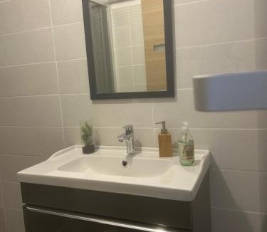 Peillac Apartment | Oasis Getaway