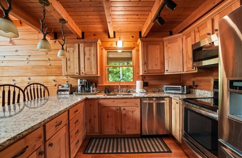 Rockbridge Cabin | Oasis Glen - Views, Pool (open 5/22), Hot Tub