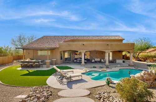 Desert Arroyo Estates House | Oasis in the Desert