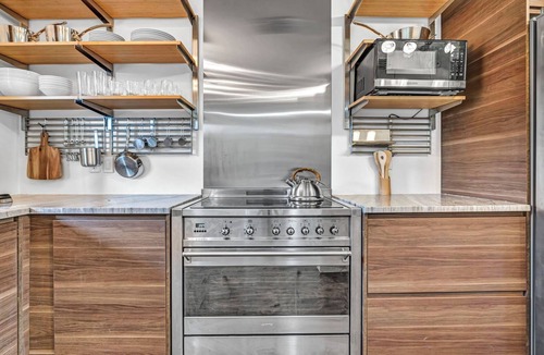 Allandale Condo | Oasis in West Austin: Luxury 1 Bedroom