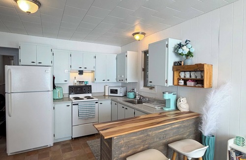Riviere-Bleue Ski Chalet | Oasis Majana | Waterfront | 4Season-Spa | BBQ