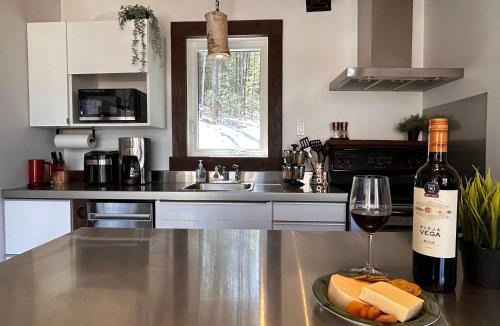 Saint-Alexis-des-Monts Ski Chalet | Oasis Nature - Spa