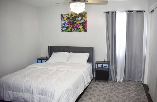 Linden Apartment | Oasis Near it All!