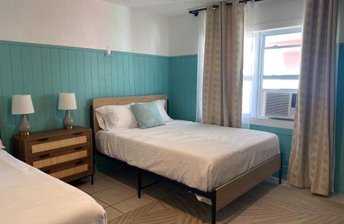 Treasure Island Hotel | Oasis Palms Resort